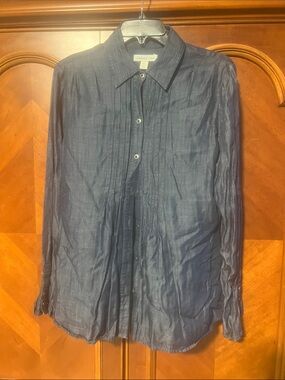 Cold Water Creek Navy Pintuck Front Button-Up Shirt (BIN 2-50)
